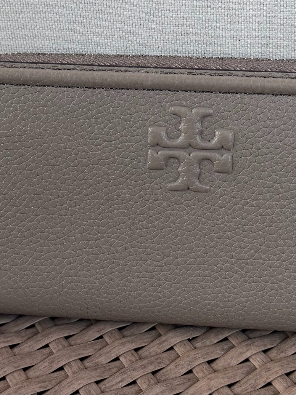 Tory Burch THEA MULTI-GUSSET Zip Continental Wallet French Gray / 036